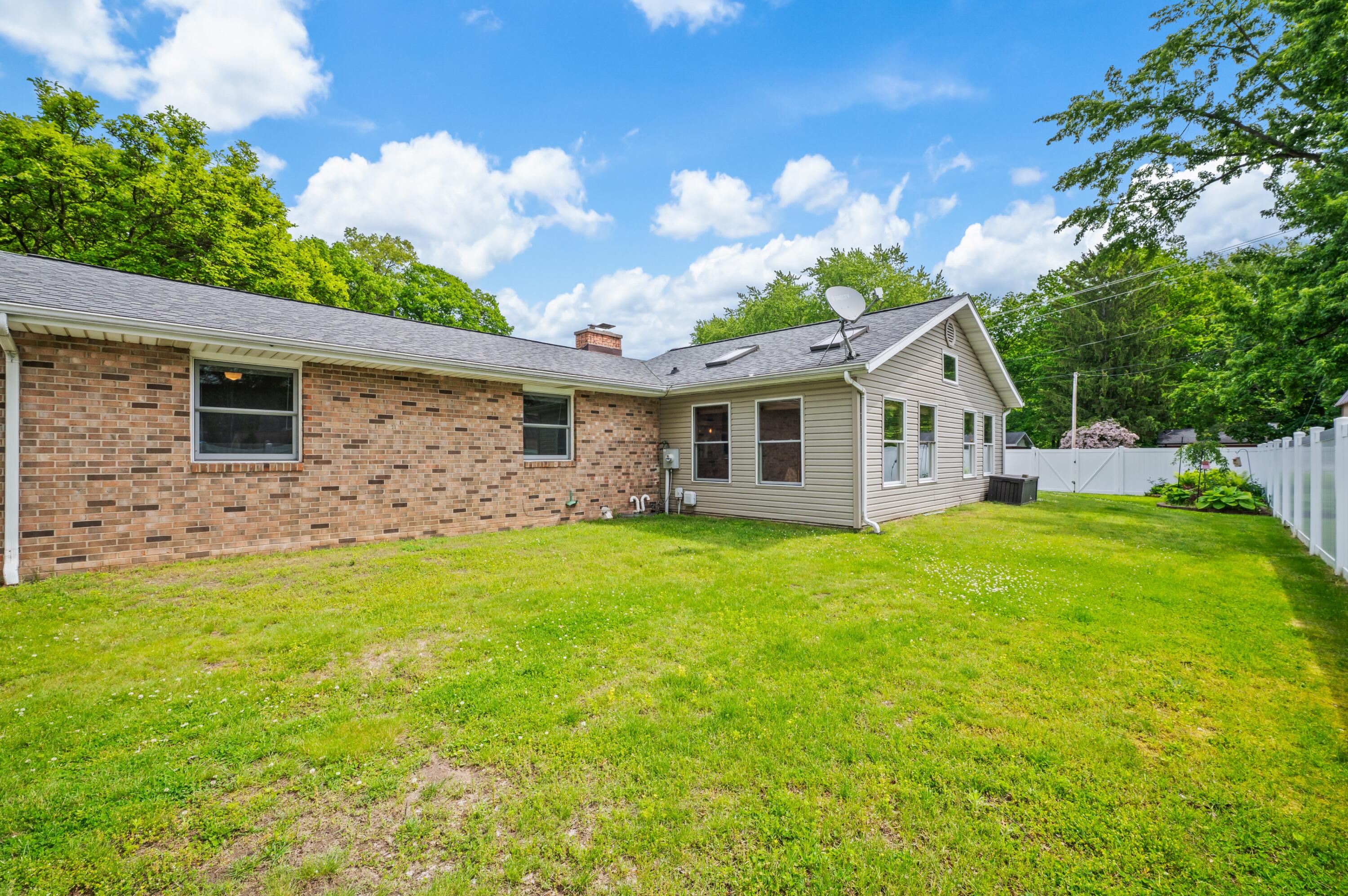 1710 Redwood Drive Stevensville MI 49127