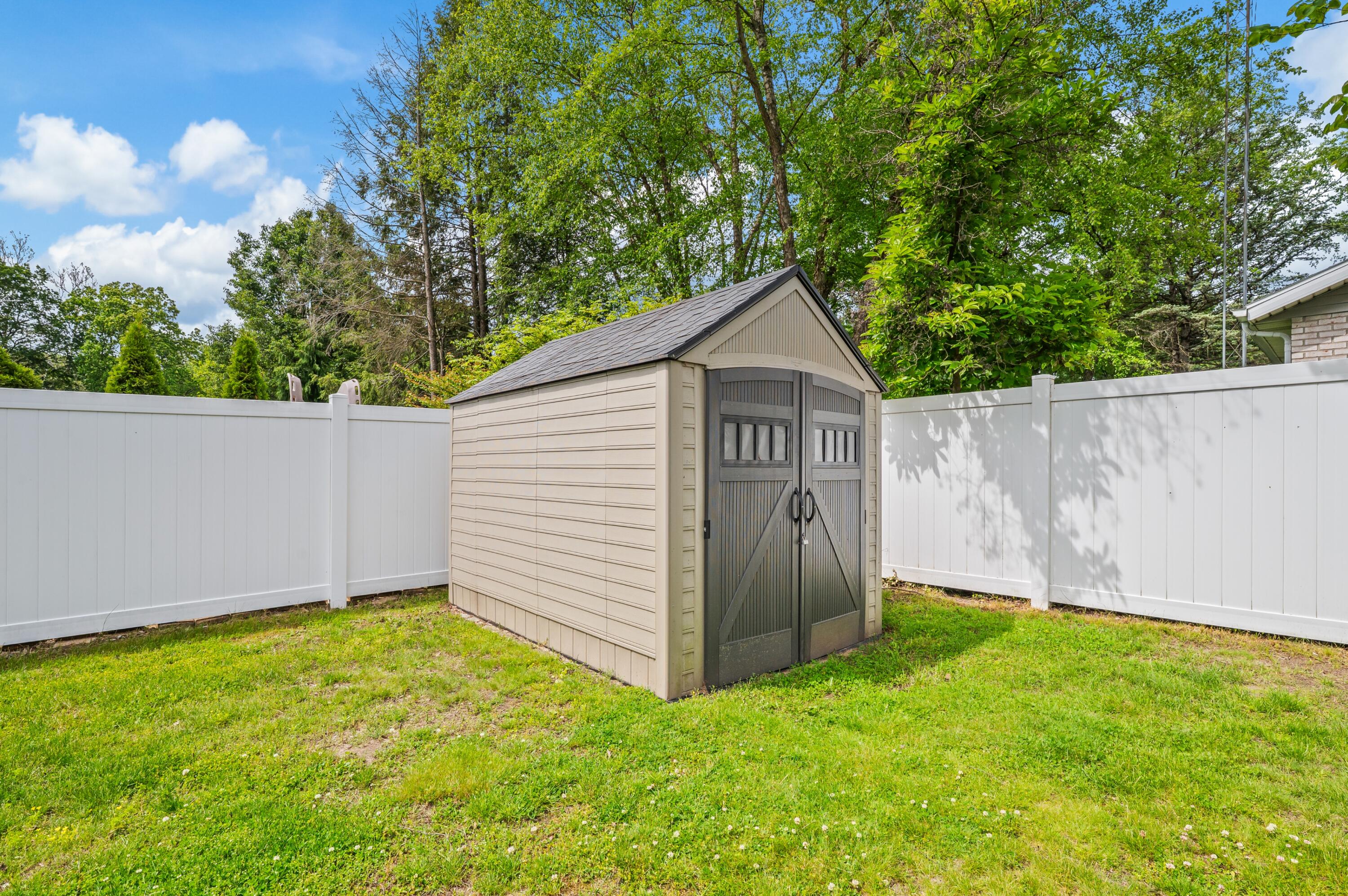 1710 Redwood Drive Stevensville MI 49127