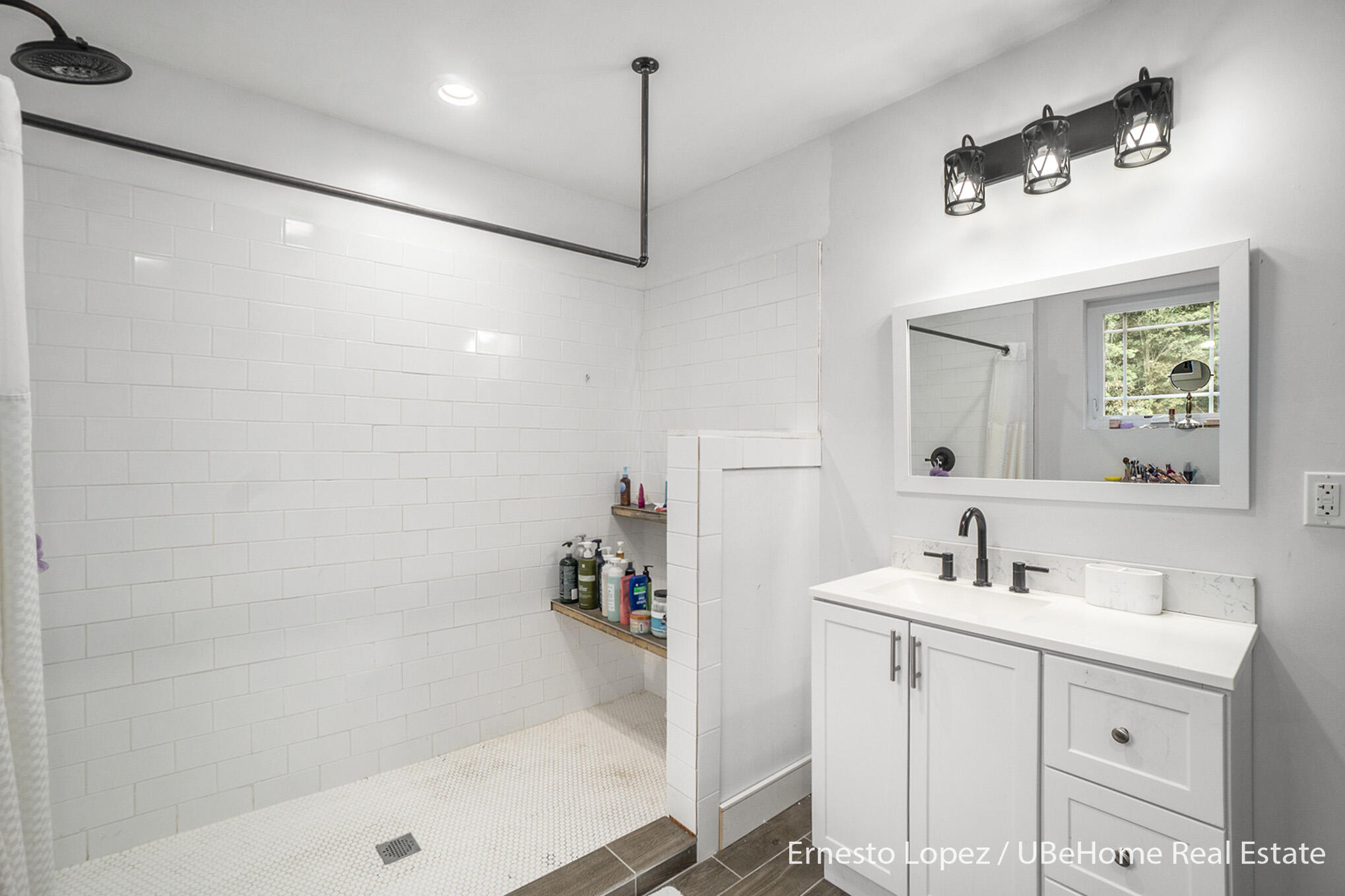 6467 118th Avenue Fennville MI 49408