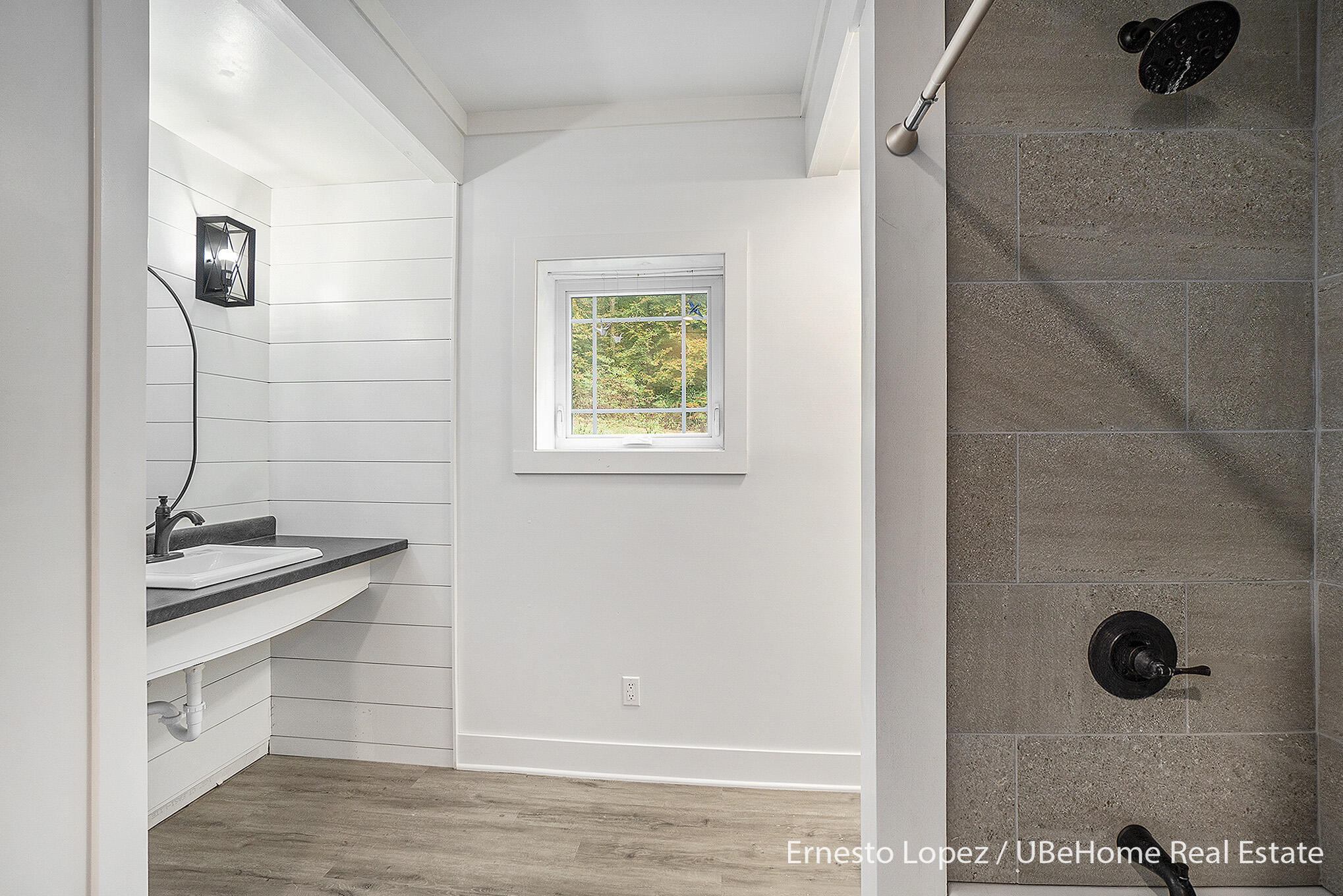 6467 118th Avenue Fennville MI 49408