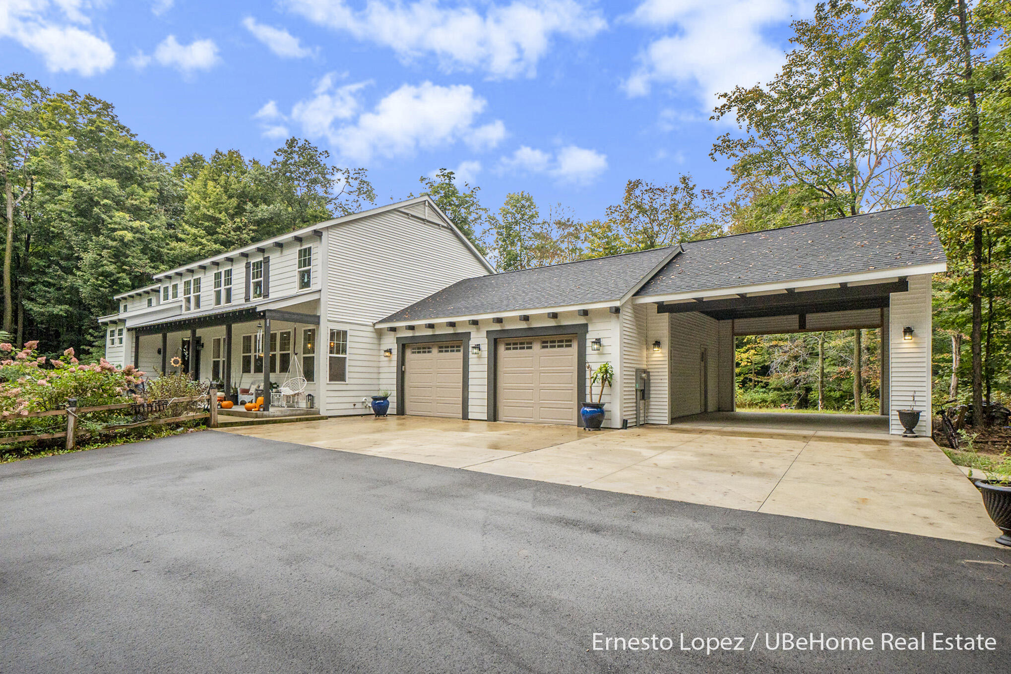 6467 118th Avenue Fennville MI 49408