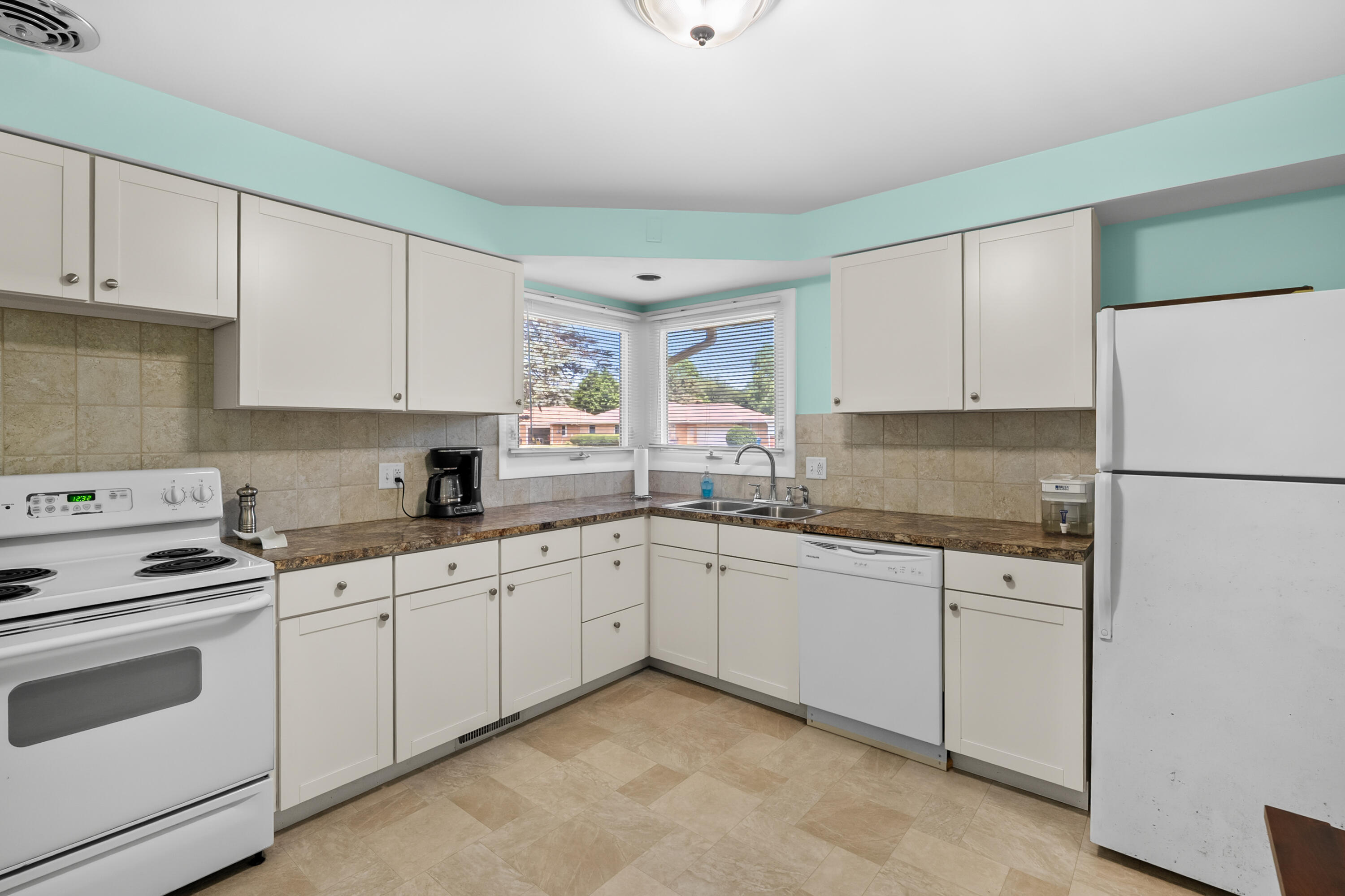 3225 Cranbrook Avenue Kalamazoo MI 49006