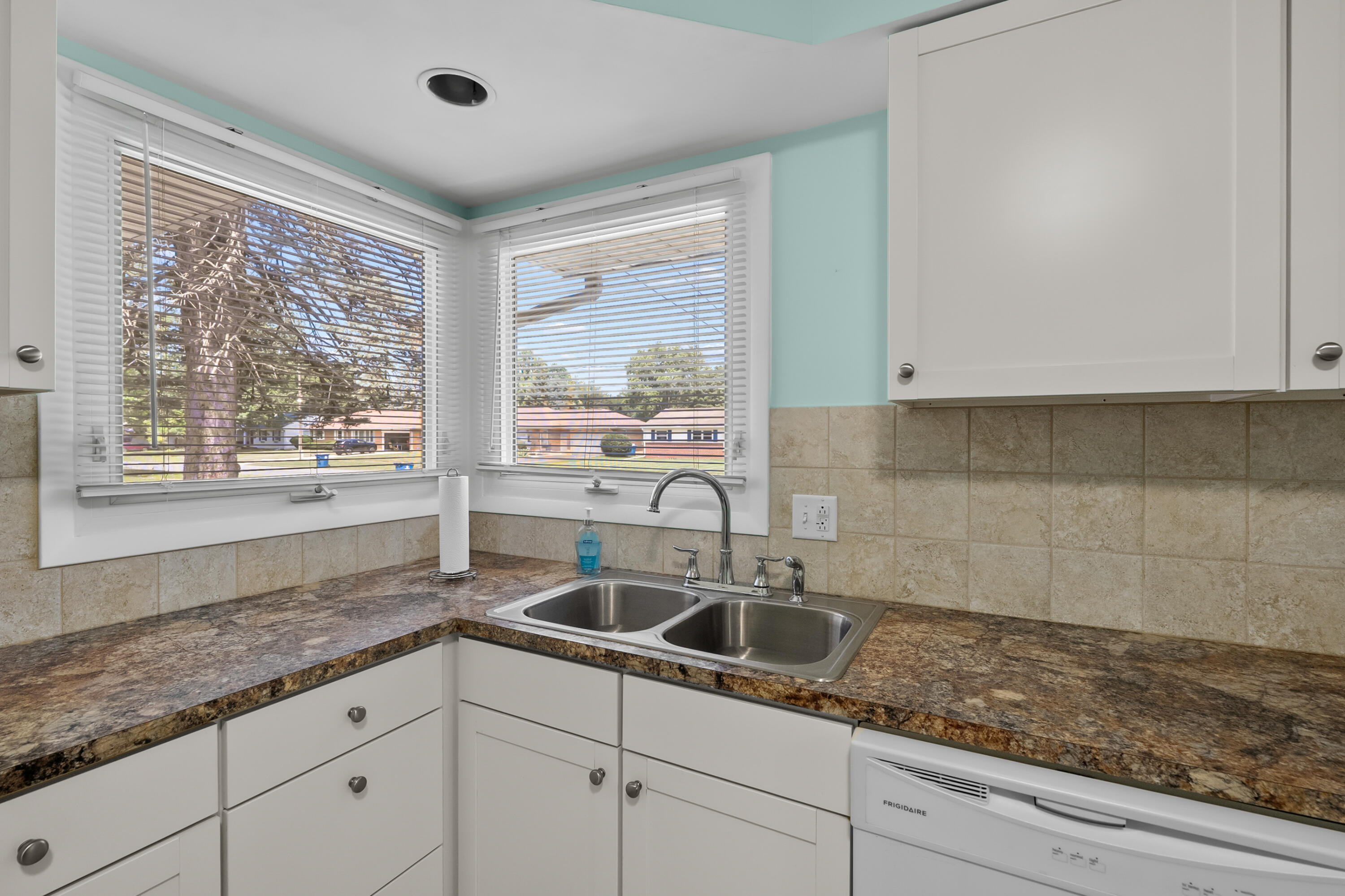 3225 Cranbrook Avenue Kalamazoo MI 49006