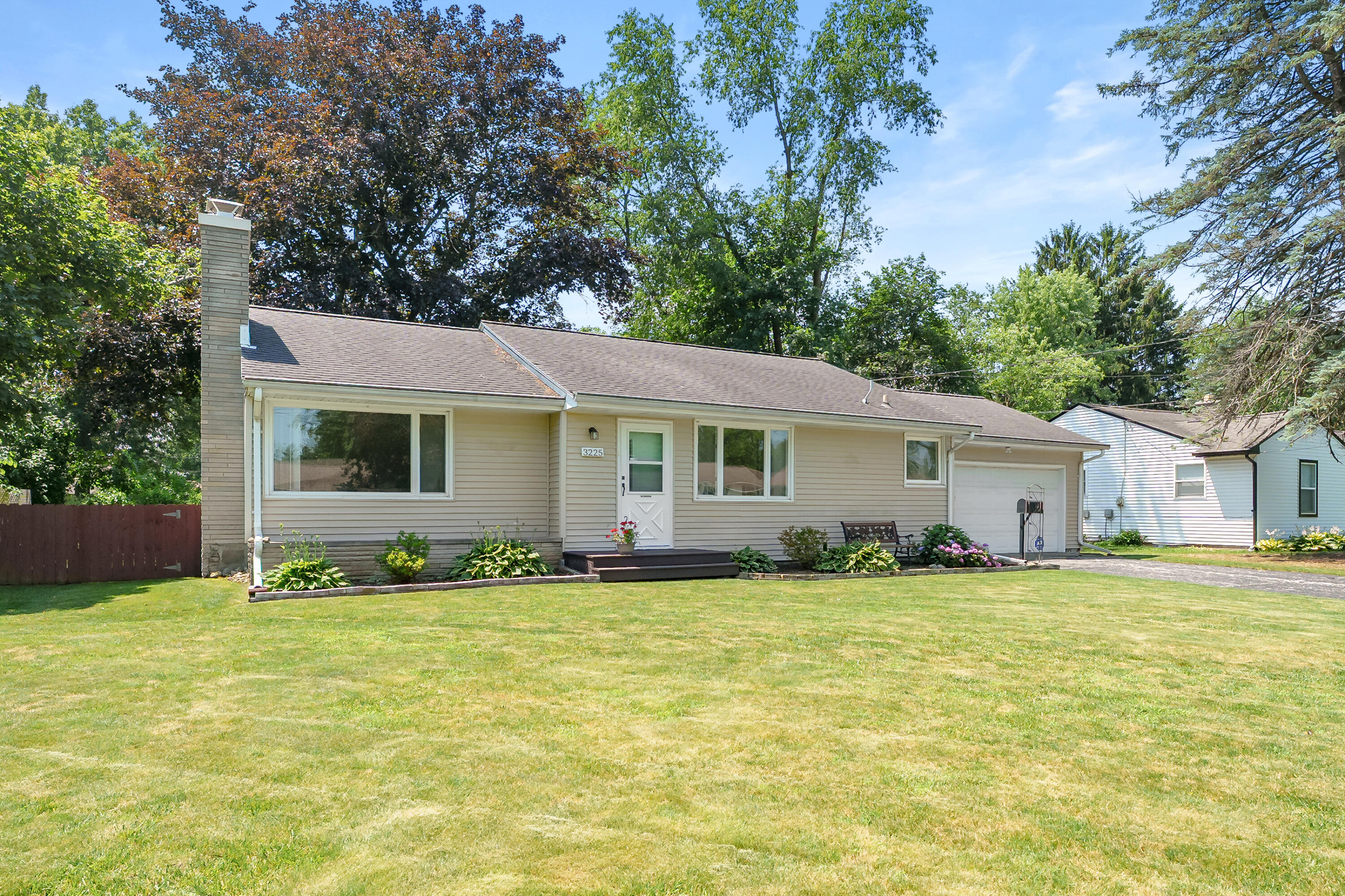 3225 Cranbrook Avenue Kalamazoo MI 49006