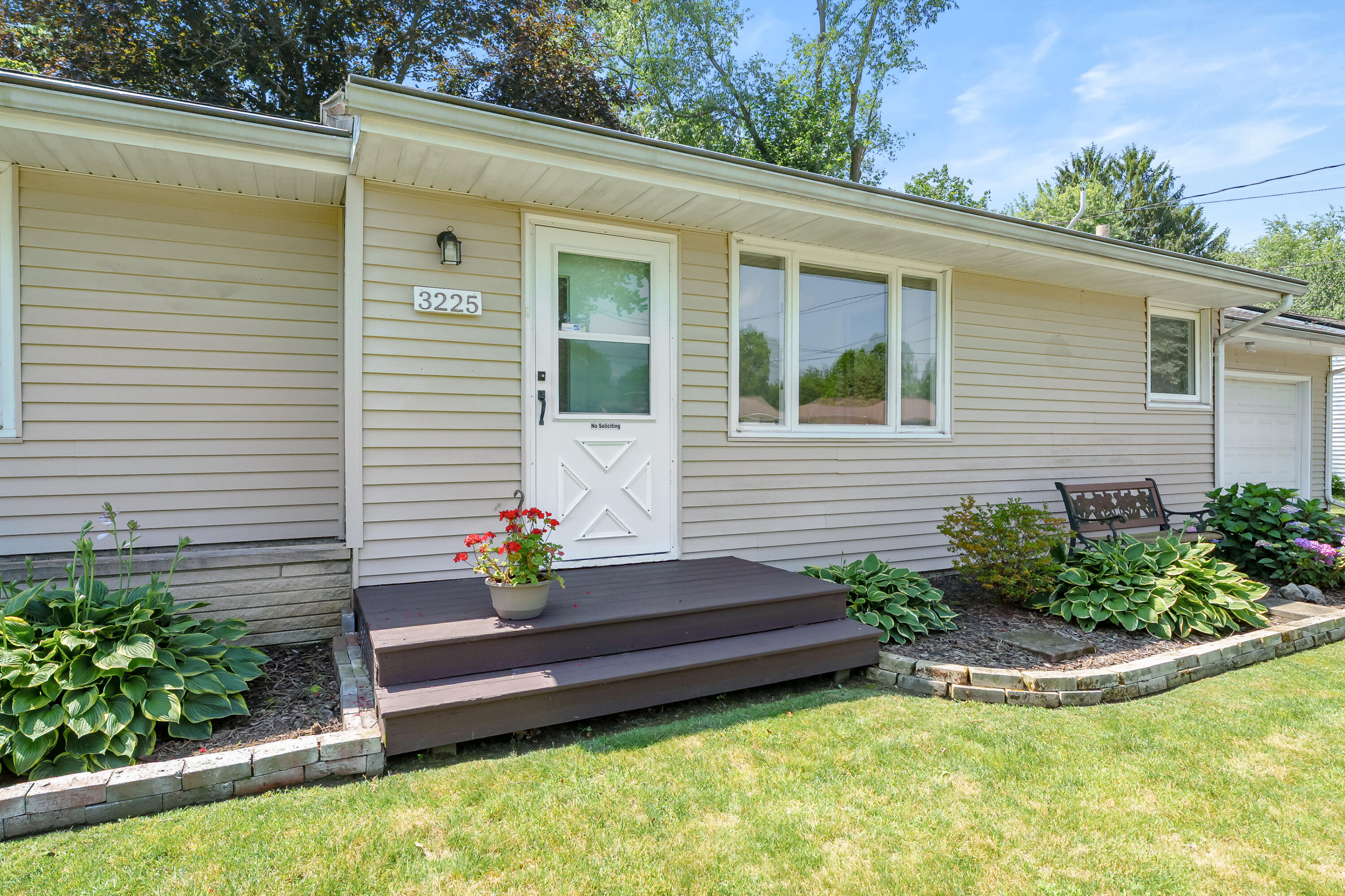 3225 Cranbrook Avenue Kalamazoo MI 49006