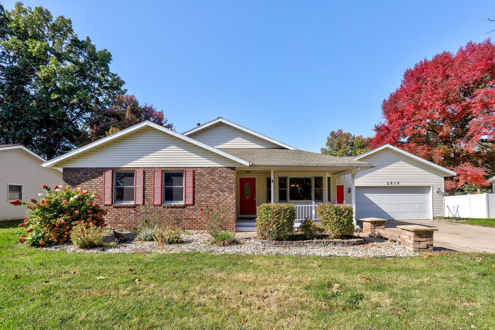 2515 Oak Forest Drive Holland MI 49424