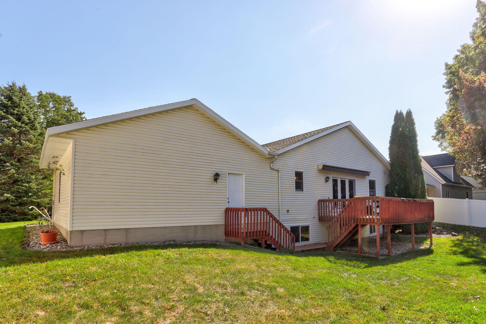 2515 Oak Forest Drive Holland MI 49424