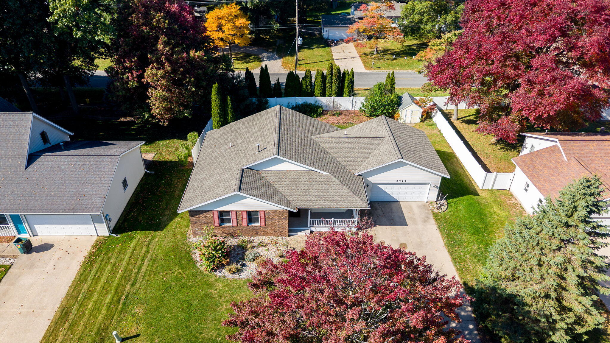 2515 Oak Forest Drive Holland MI 49424