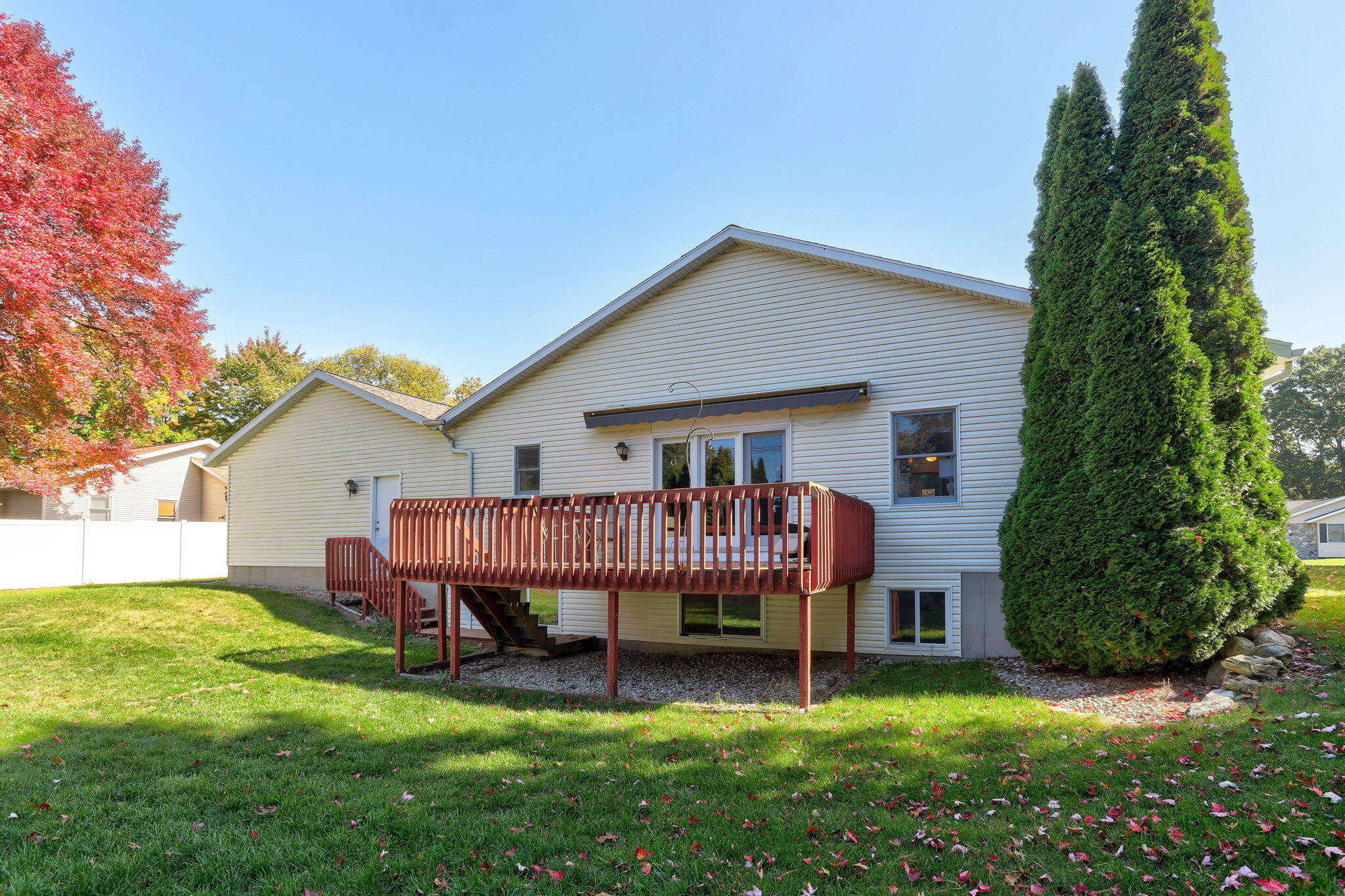2515 Oak Forest Drive Holland MI 49424