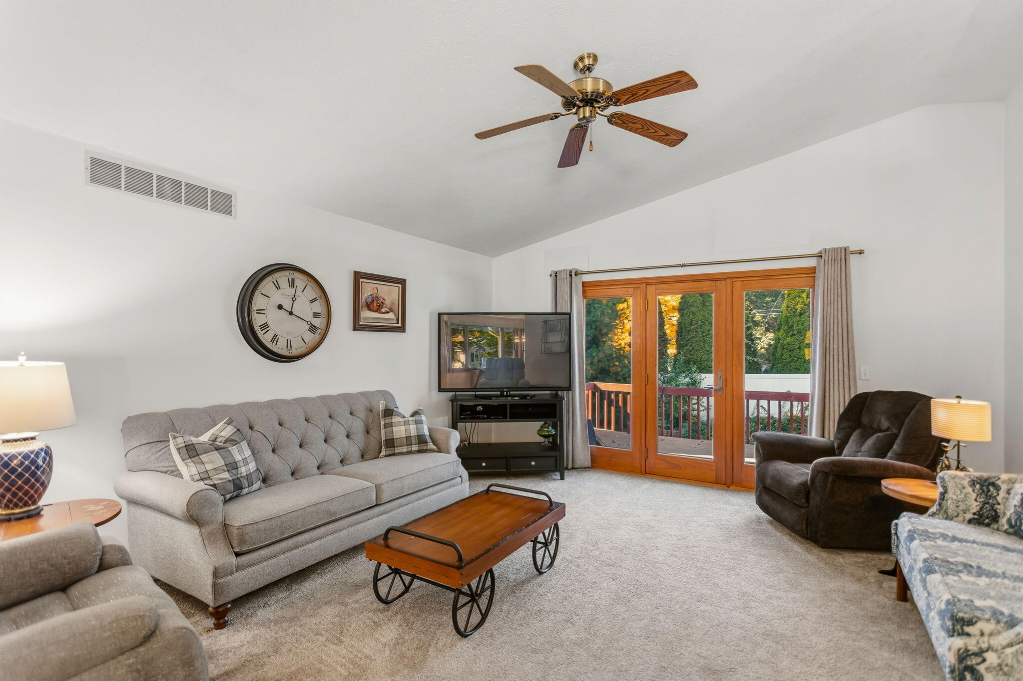 2515 Oak Forest Drive Holland MI 49424