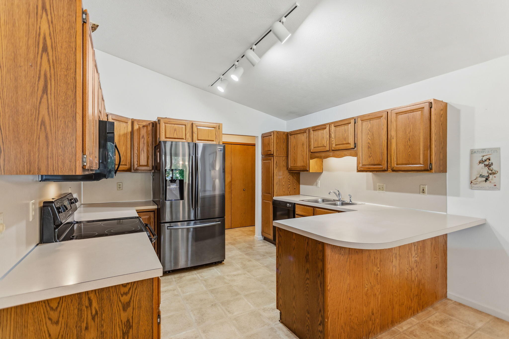 2515 Oak Forest Drive Holland MI 49424