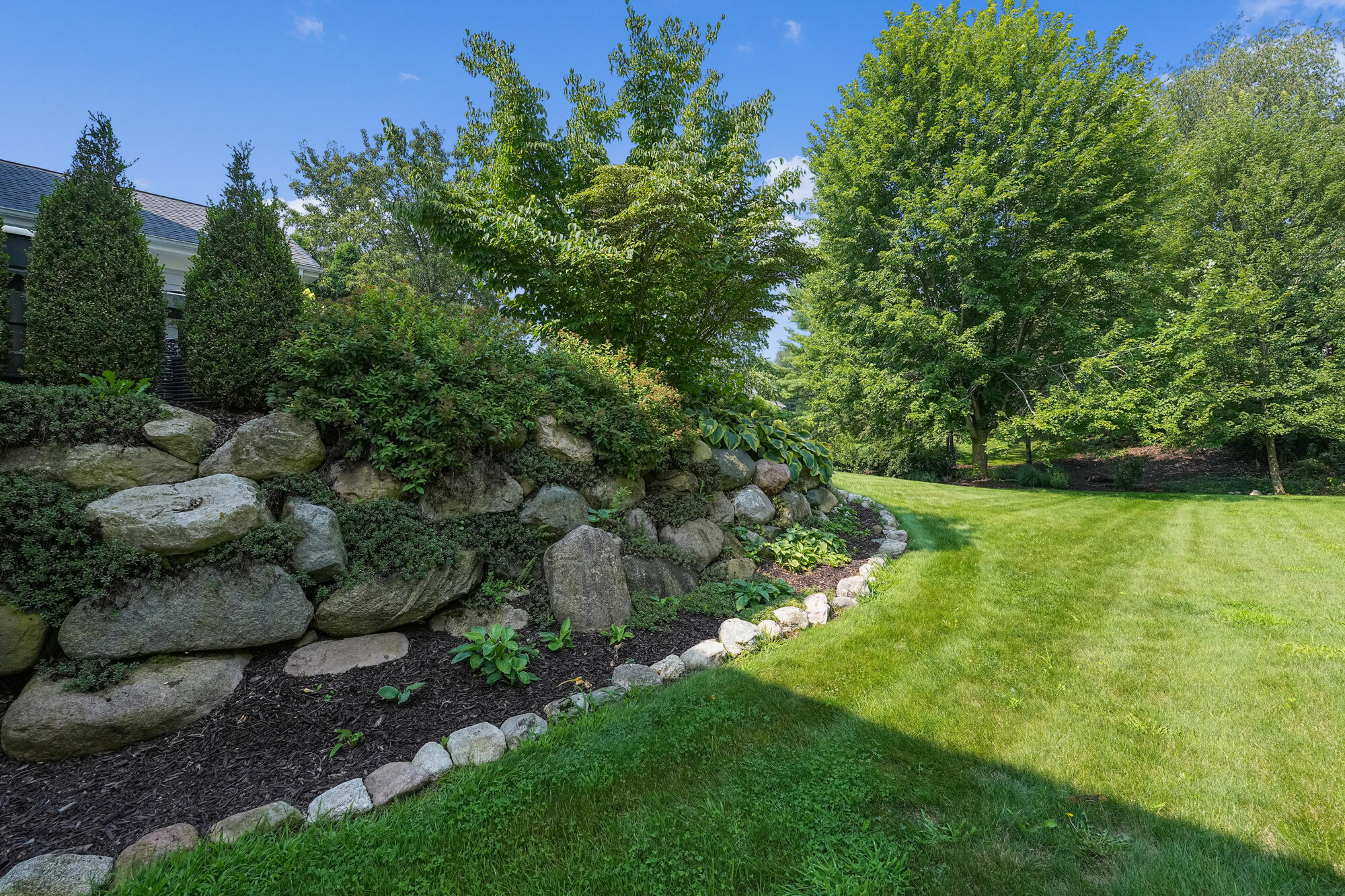 2477 Blackberry Lane NE Grand Rapids MI 49525