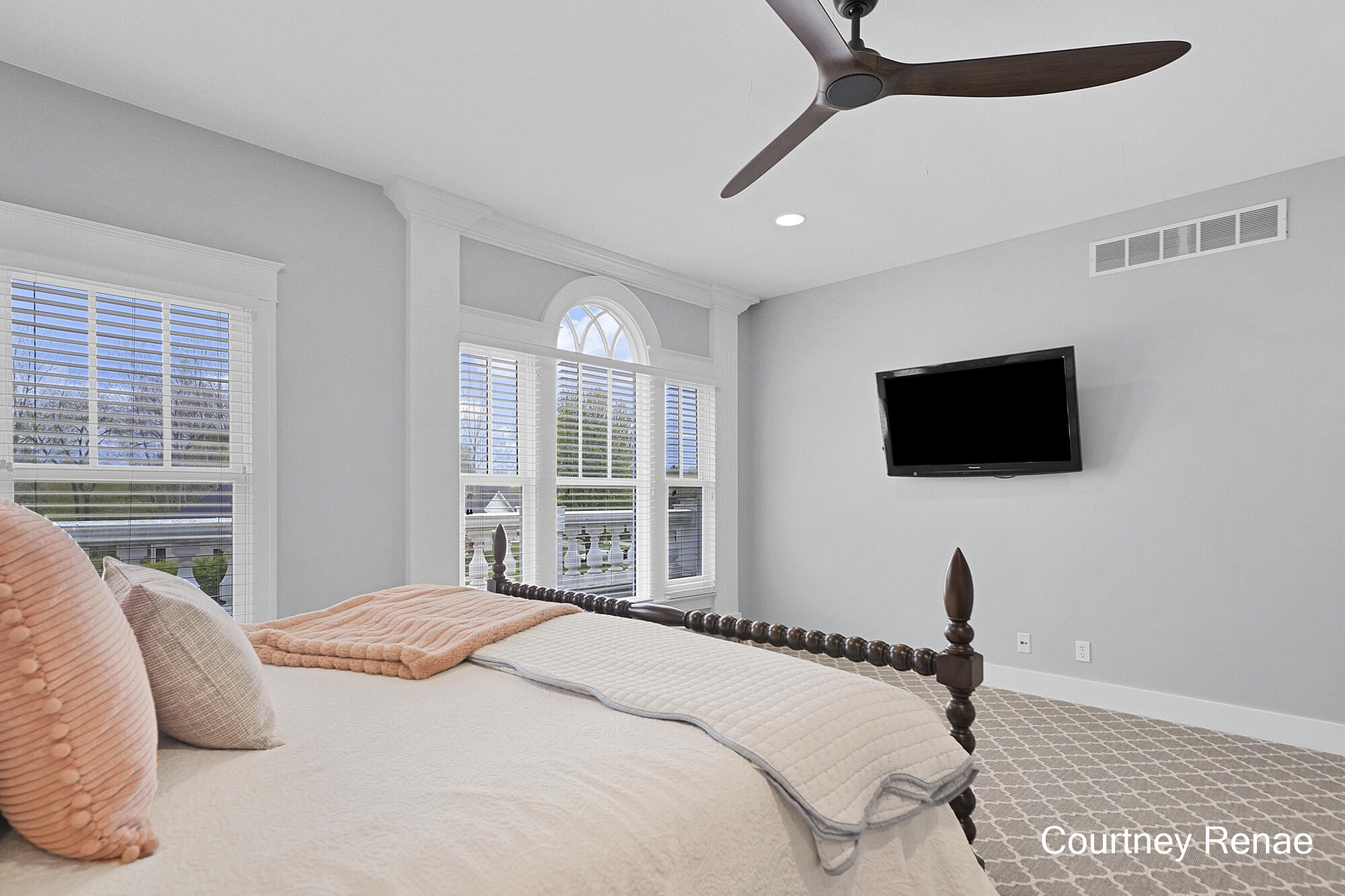 2477 Blackberry Lane NE Grand Rapids MI 49525