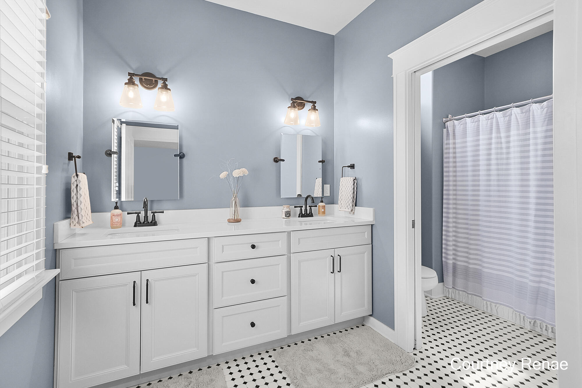 2477 Blackberry Lane NE Grand Rapids MI 49525