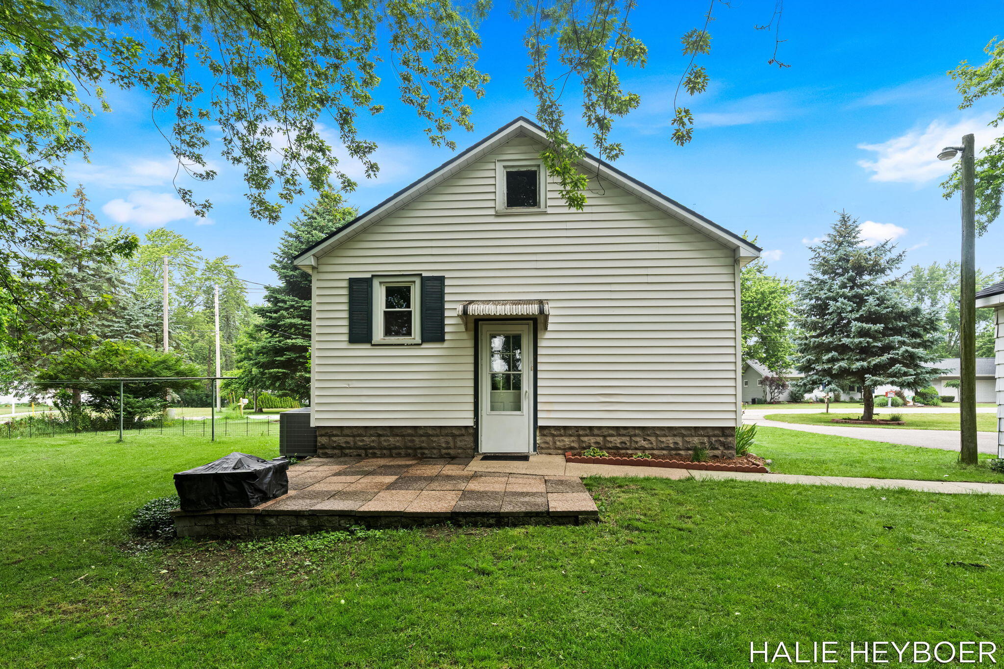 9168 Adams Street Zeeland MI 49464