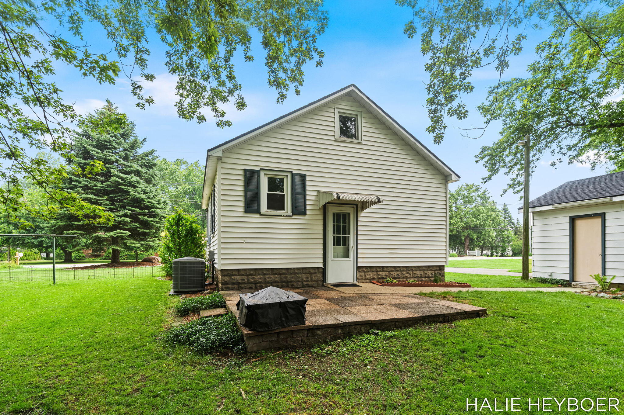9168 Adams Street Zeeland MI 49464