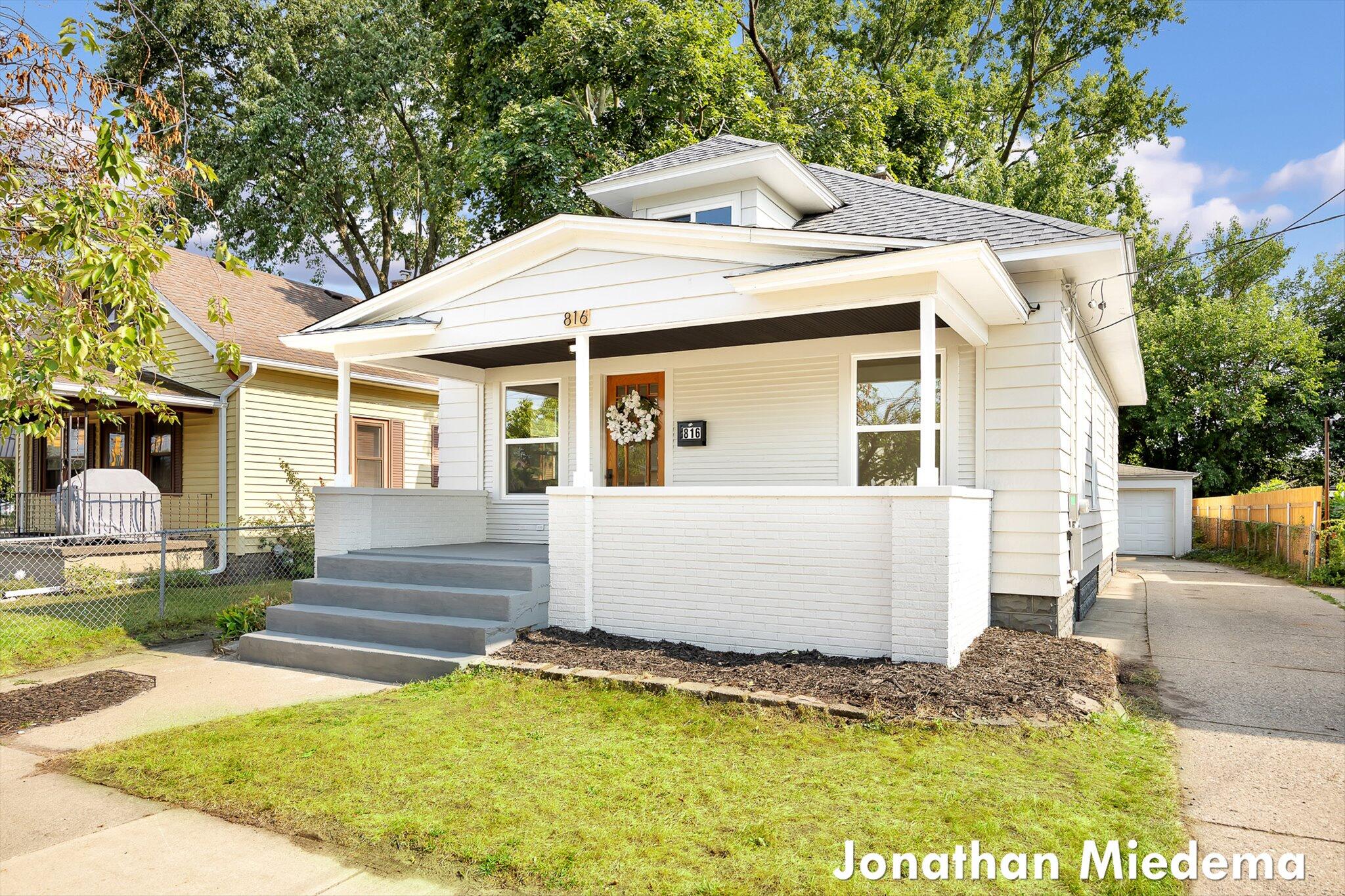 816 Richmond Street NW Grand Rapids MI 49504