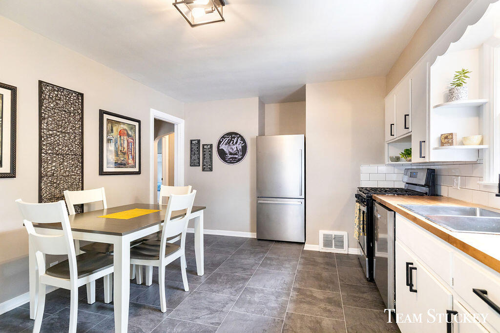 1060 Leonard Street NE Grand Rapids MI 49503