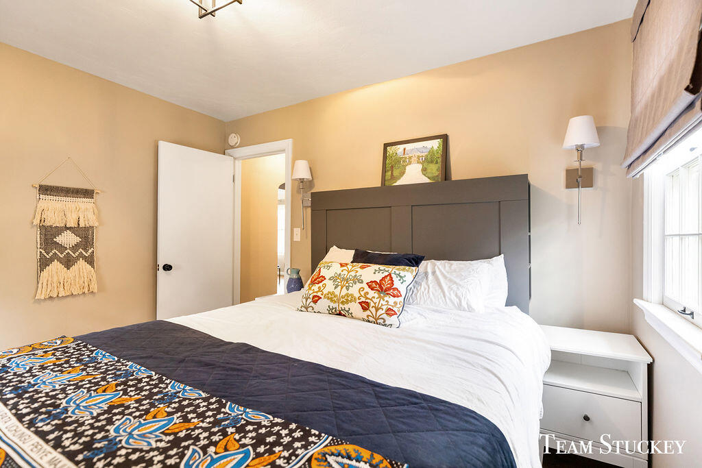 1060 Leonard Street NE Grand Rapids MI 49503