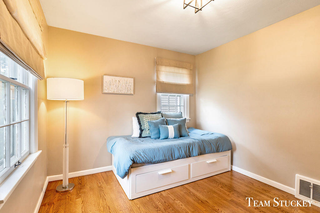 1060 Leonard Street NE Grand Rapids MI 49503