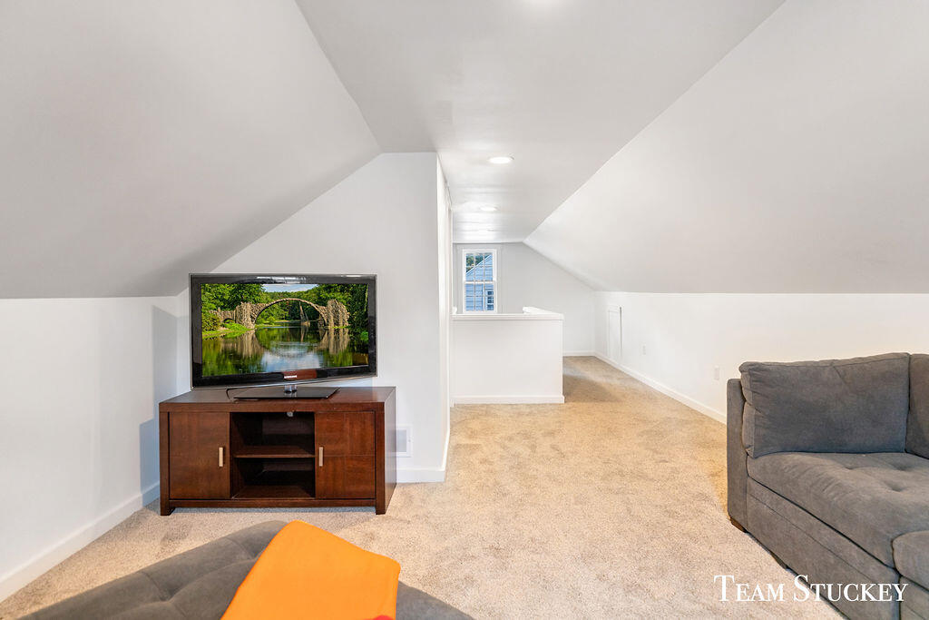 1060 Leonard Street NE Grand Rapids MI 49503