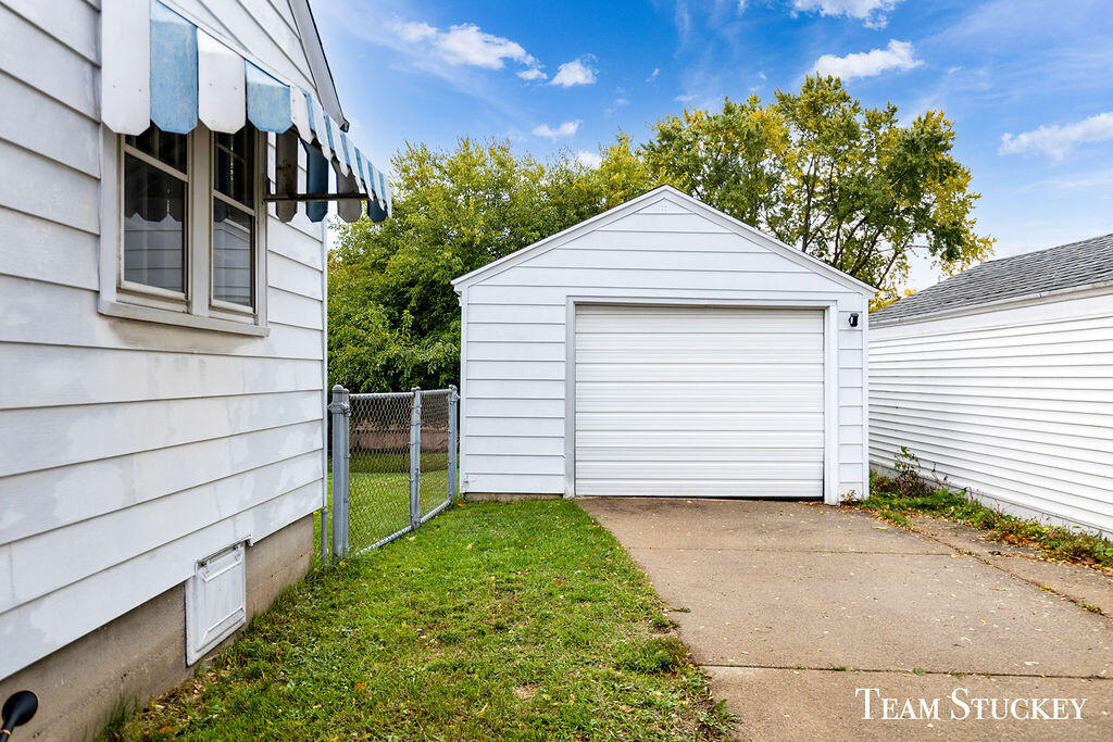 1060 Leonard Street NE Grand Rapids MI 49503