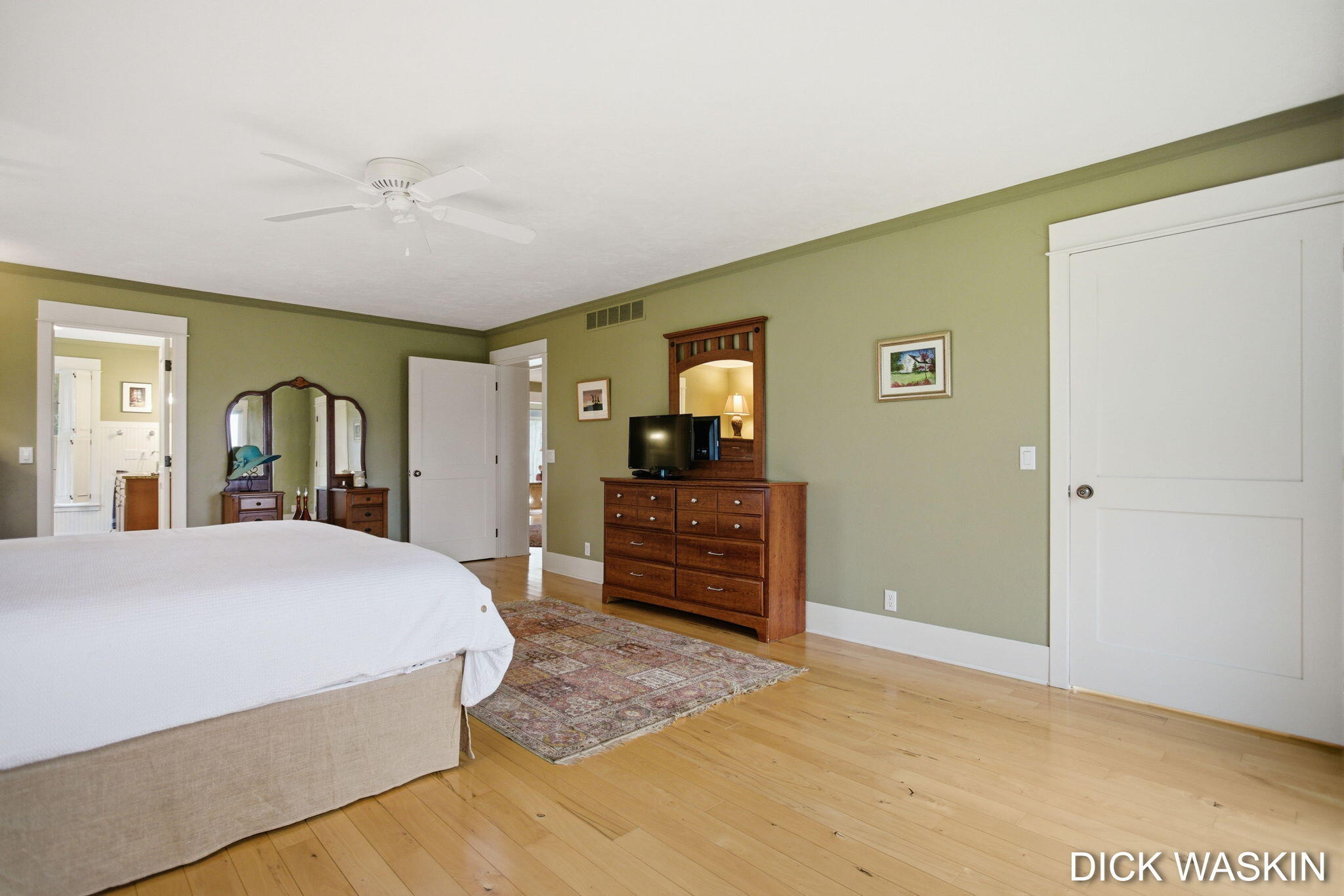 6515 Clearbrook Drive Saugatuck MI 49453