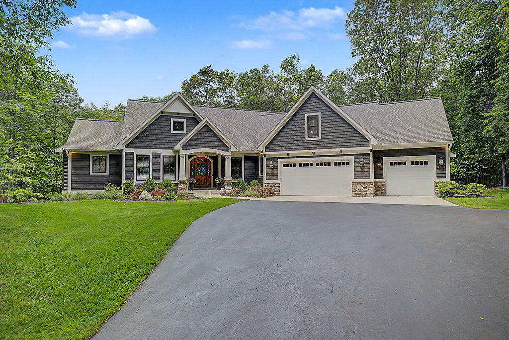 547 Roundtree Drive NE Ada MI 49301
