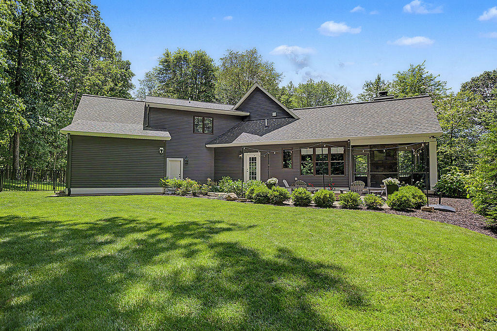 547 Roundtree Drive NE Ada MI 49301