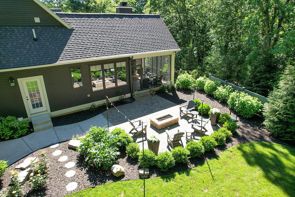 547 Roundtree Drive NE Ada MI 49301