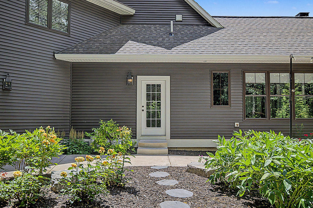 547 Roundtree Drive NE Ada MI 49301