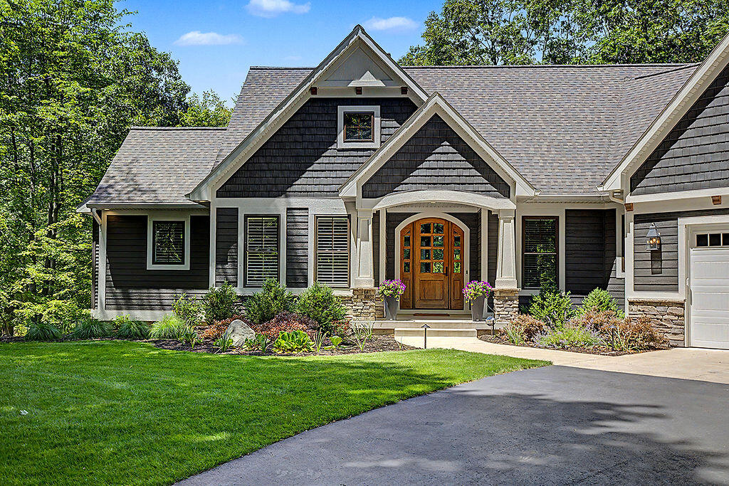 547 Roundtree Drive NE Ada MI 49301