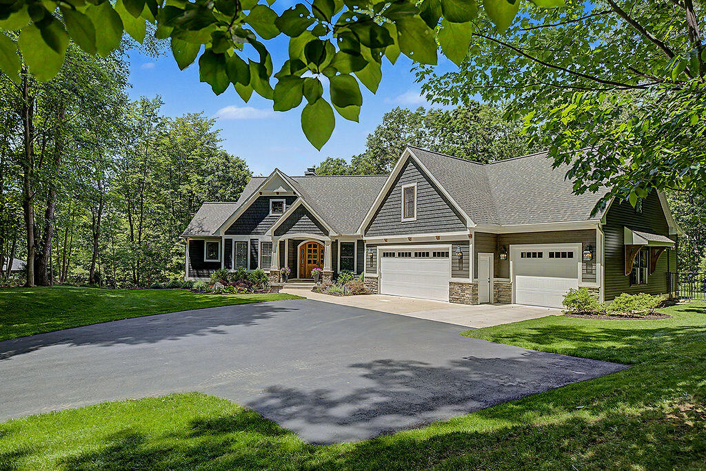 547 Roundtree Drive NE Ada MI 49301
