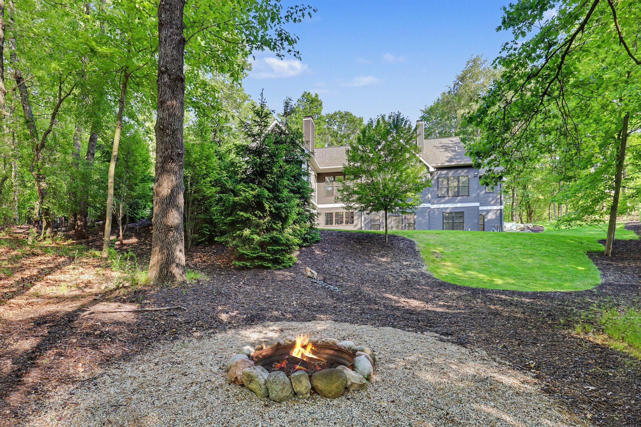 547 Roundtree Drive NE Ada MI 49301