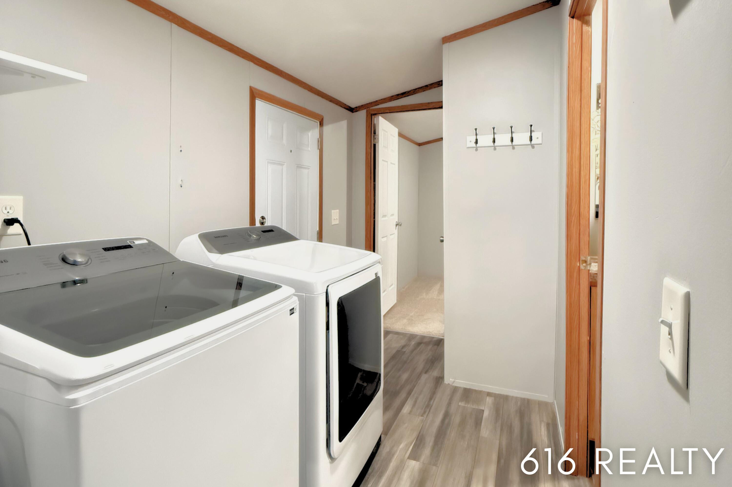 72 N Green Meadow Street SE Grand Rapids MI 49548