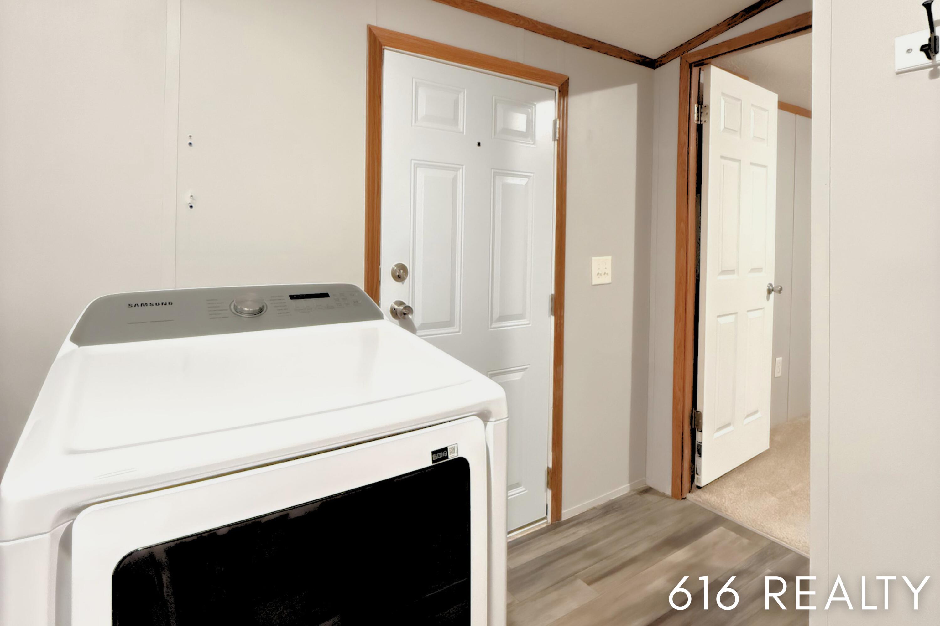 72 N Green Meadow Street SE Grand Rapids MI 49548