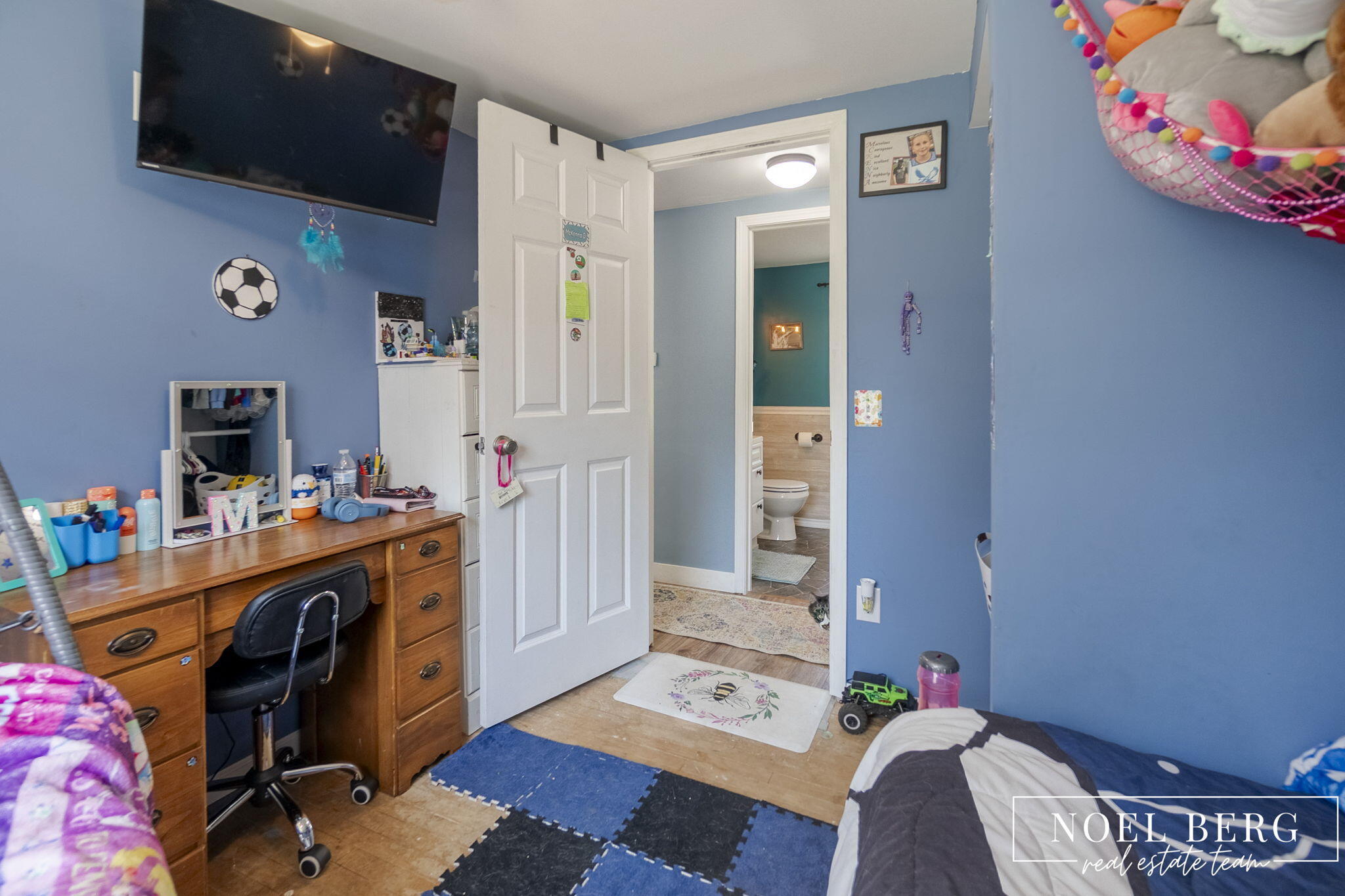 1104 S Drent Road Muskegon MI 49442