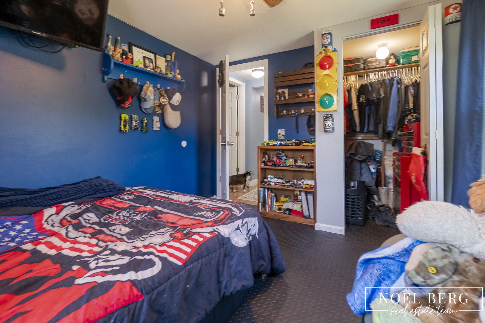 1104 S Drent Road Muskegon MI 49442