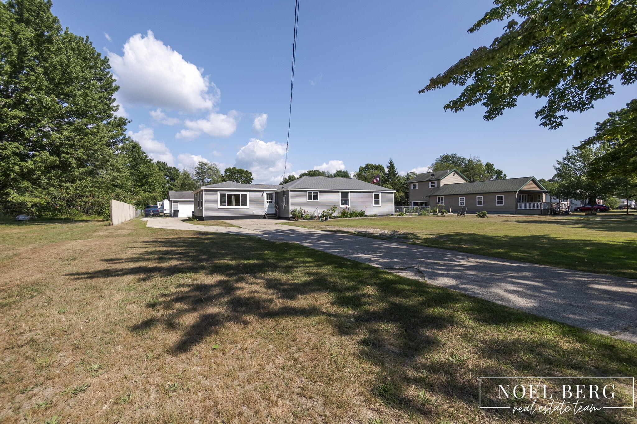 1104 S Drent Road Muskegon MI 49442