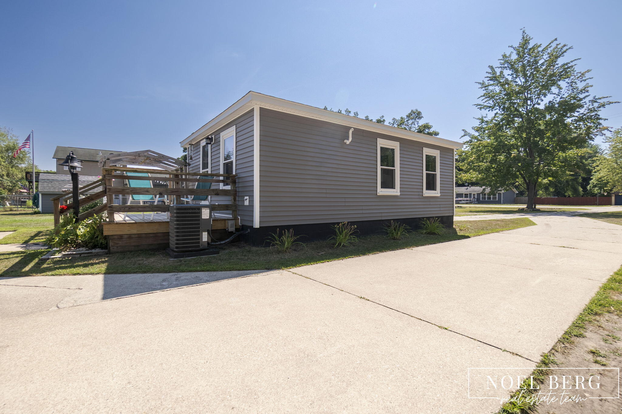 1104 S Drent Road Muskegon MI 49442