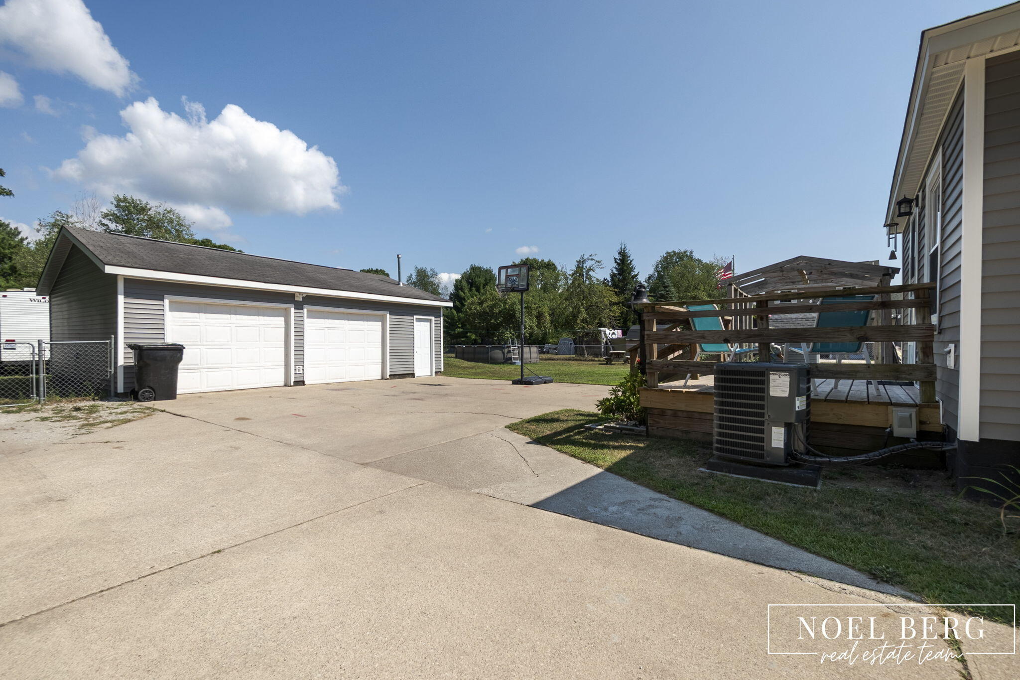 1104 S Drent Road Muskegon MI 49442