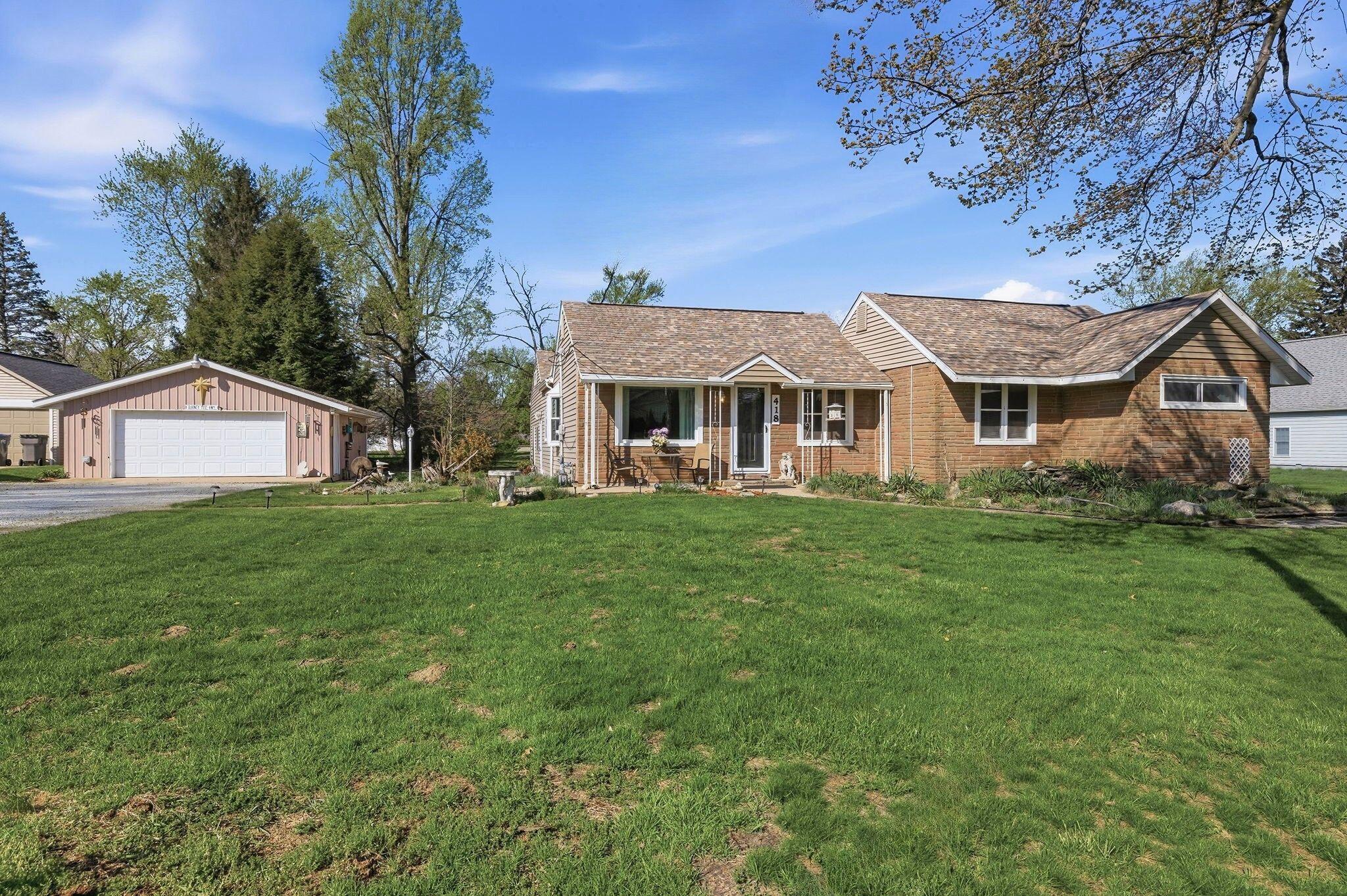 418 S Mayhew Street New Buffalo MI 49117
