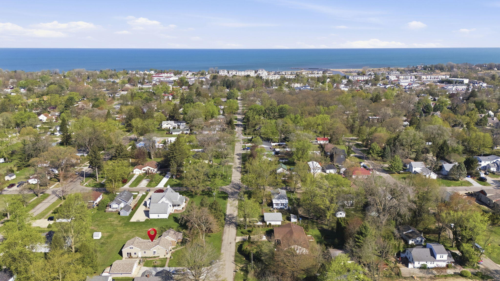 418 S Mayhew Street New Buffalo MI 49117