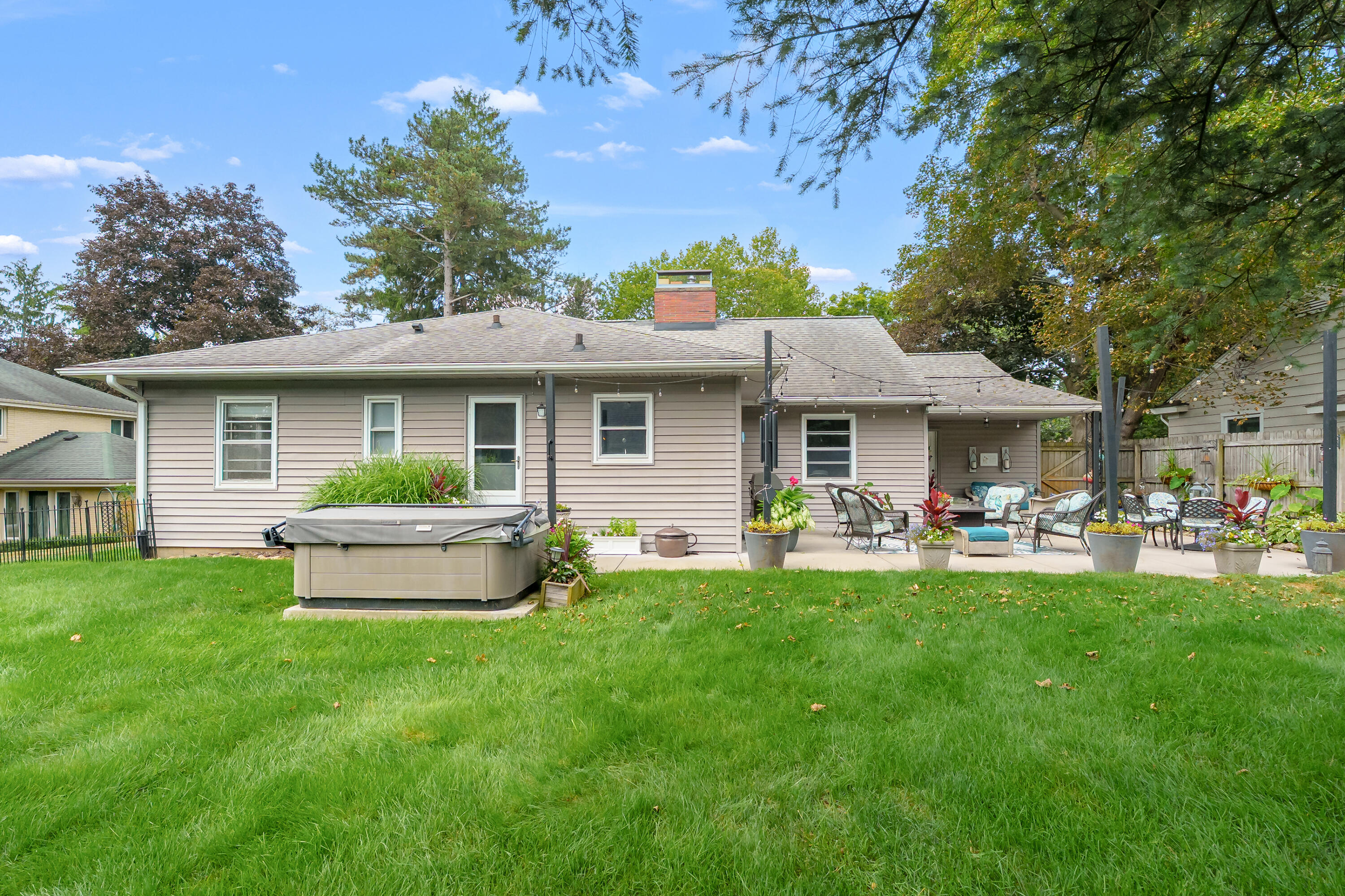 2411 Waite Avenue Kalamazoo MI 49008