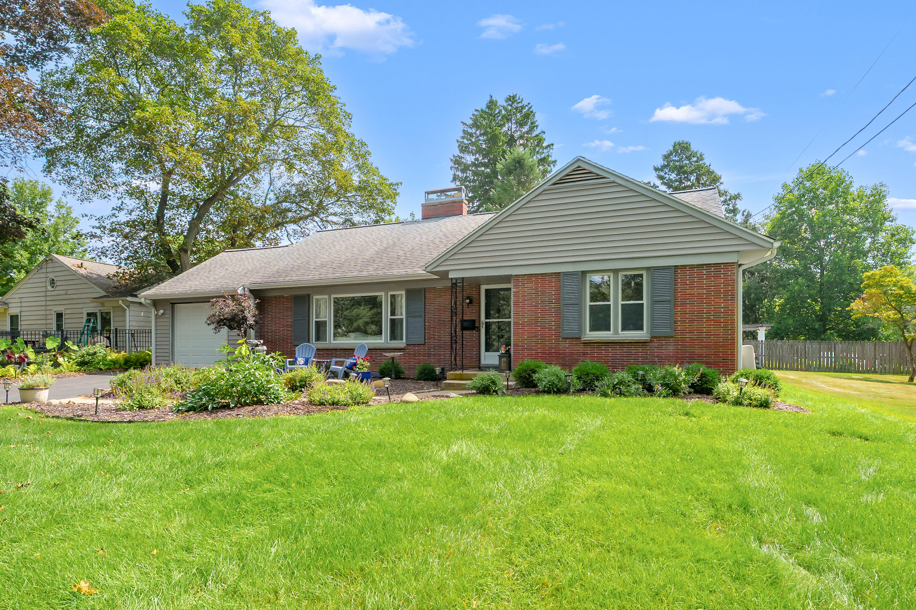 2411 Waite Avenue Kalamazoo MI 49008