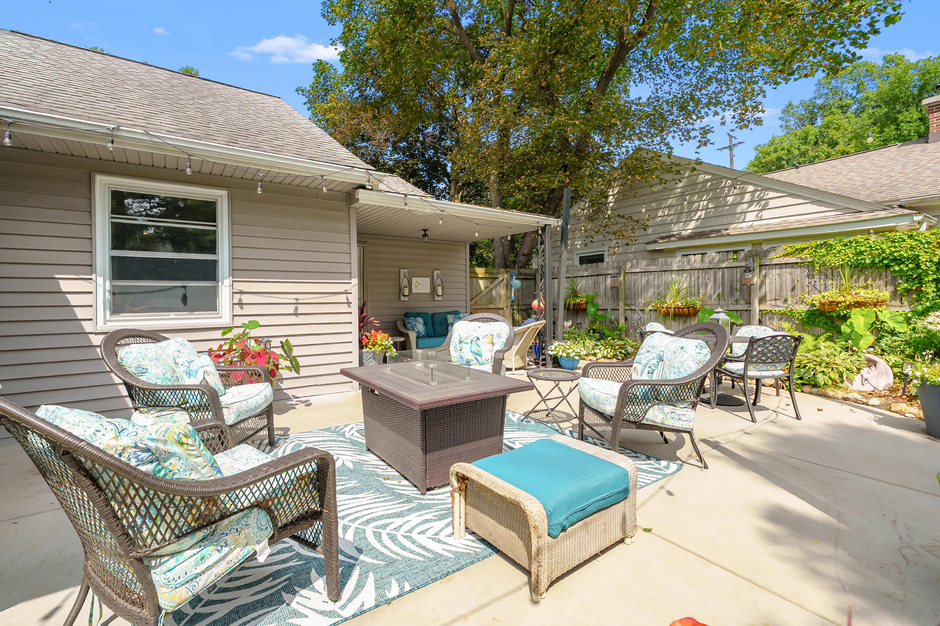 2411 Waite Avenue Kalamazoo MI 49008