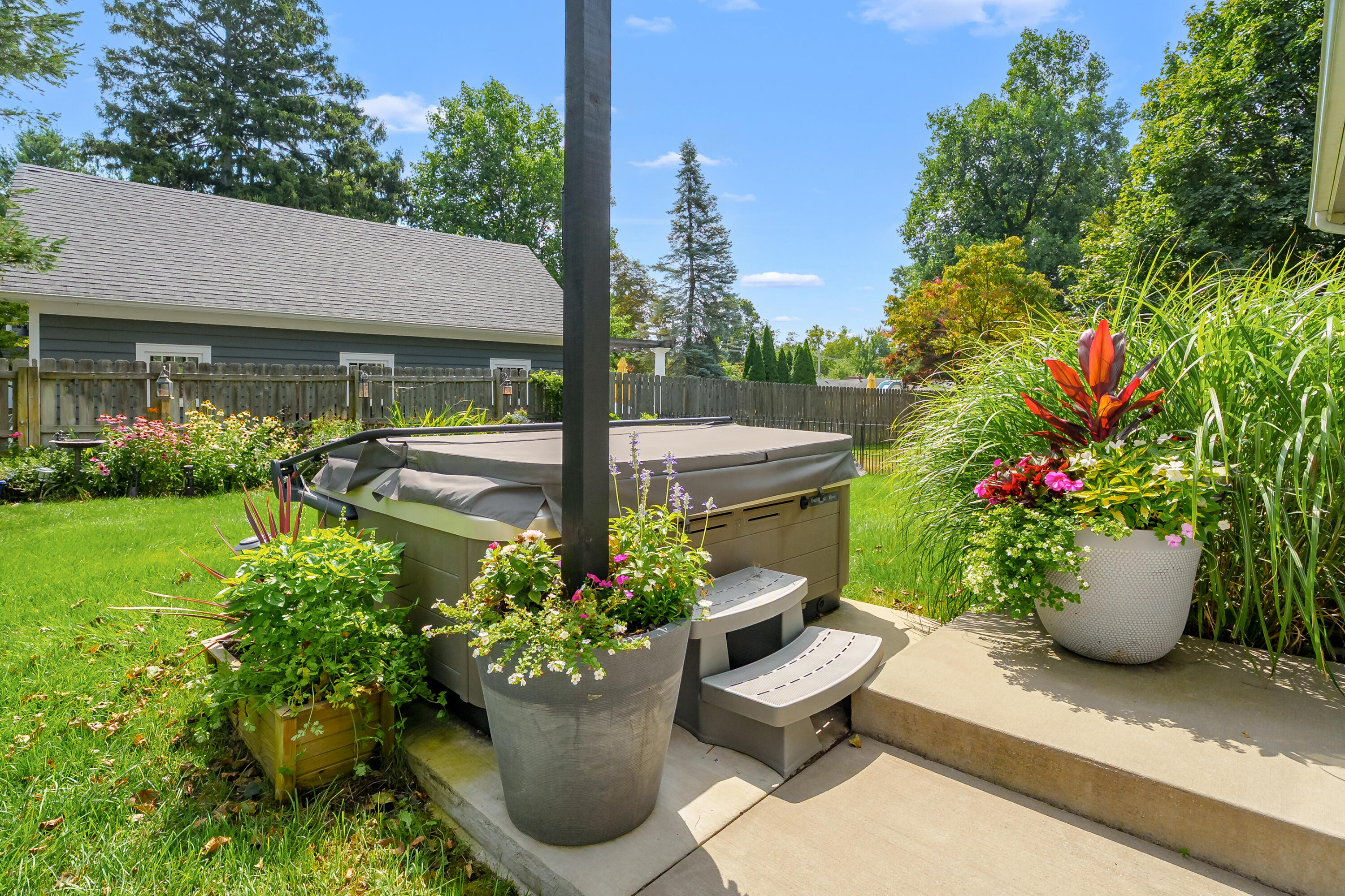2411 Waite Avenue Kalamazoo MI 49008