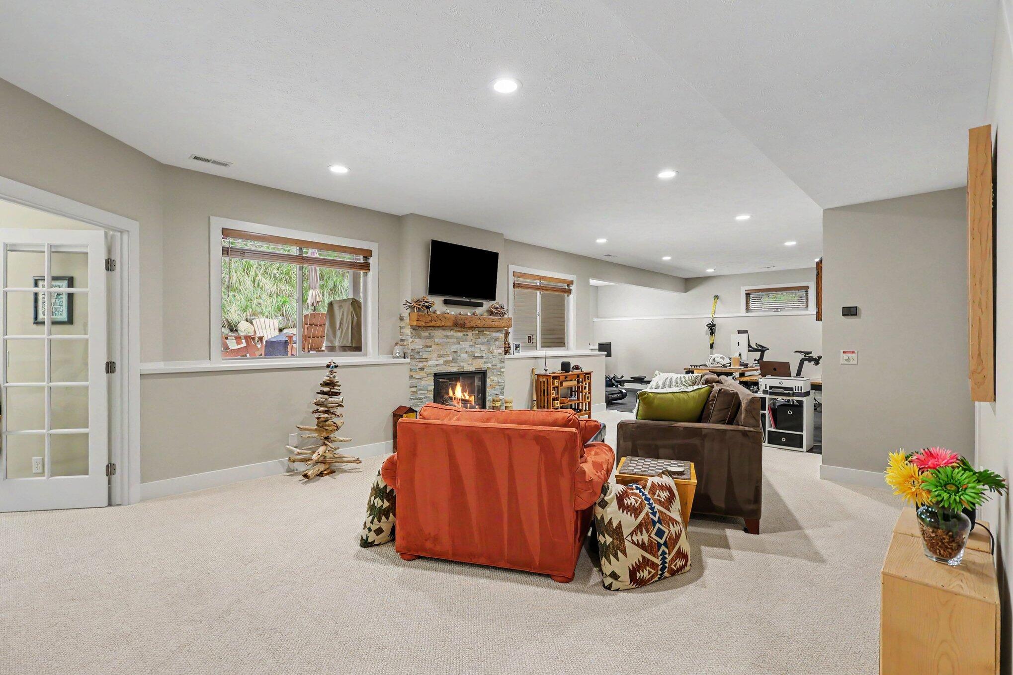 2077 W Glen Court Norton Shores MI 49441