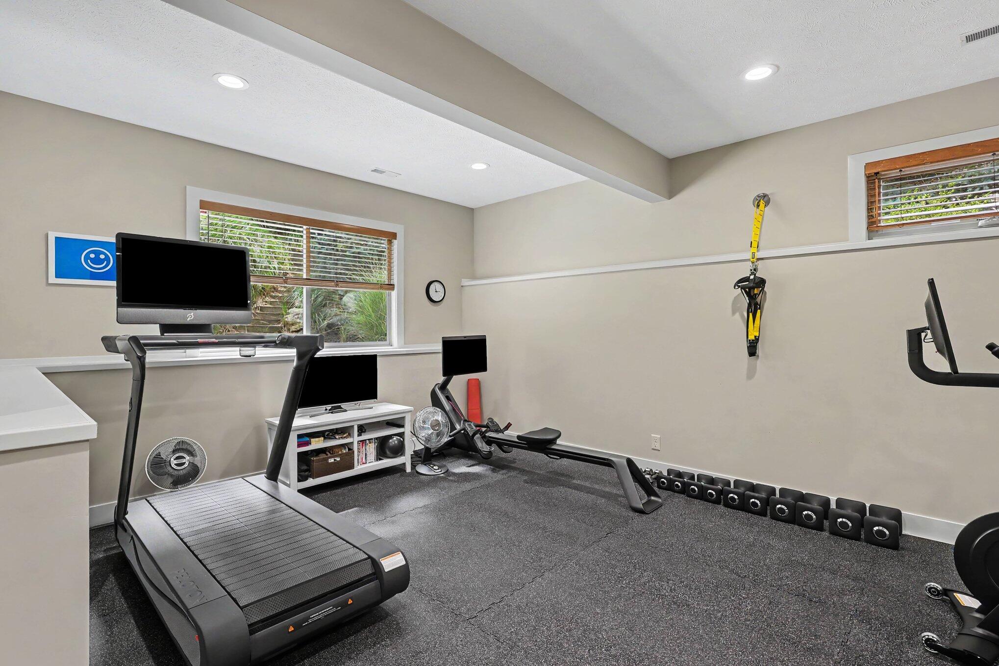 2077 W Glen Court Norton Shores MI 49441