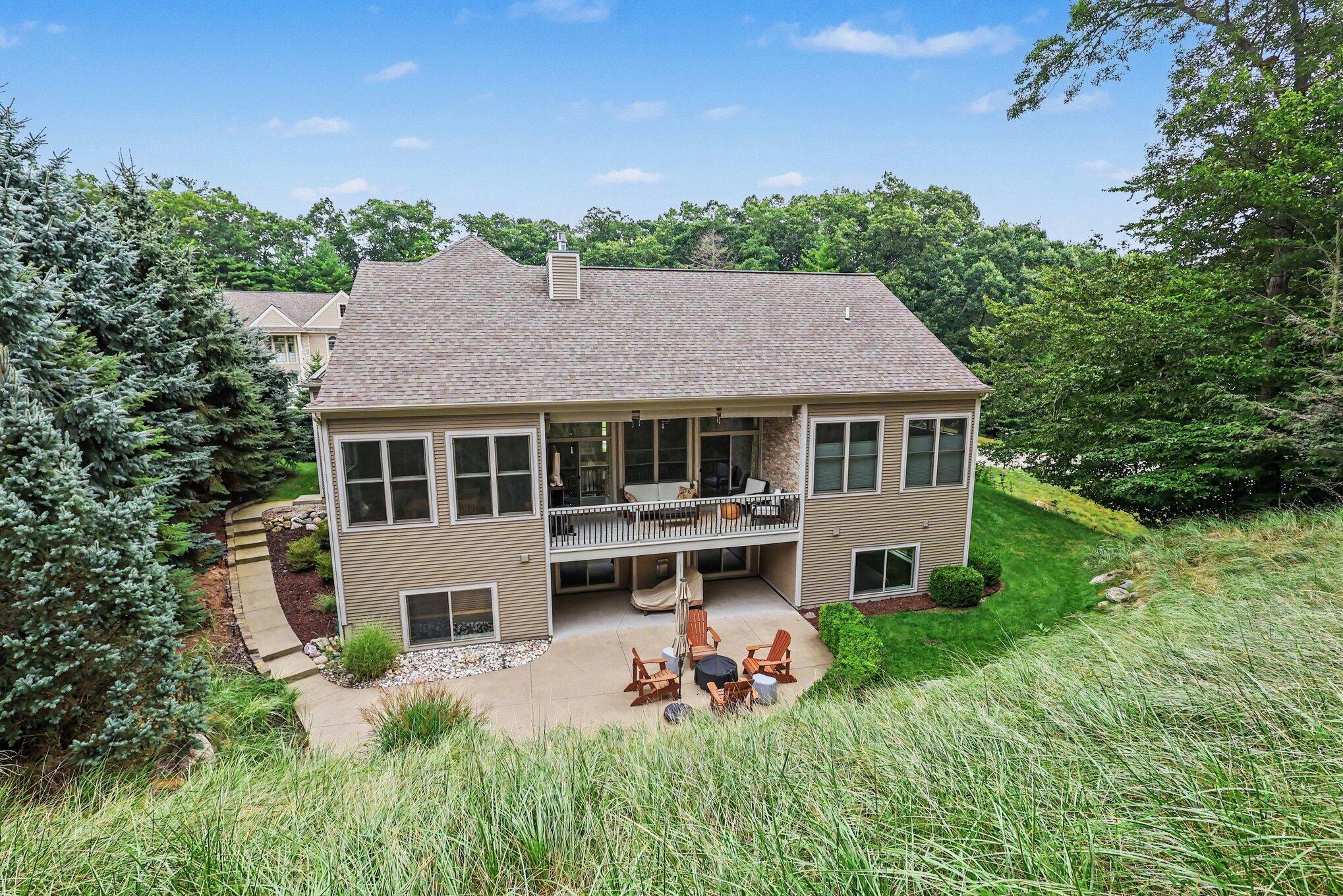 2077 W Glen Court Norton Shores MI 49441